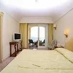 프라올로 호텔 4*