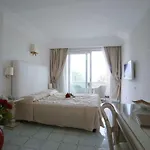 프라올로 호텔 4*