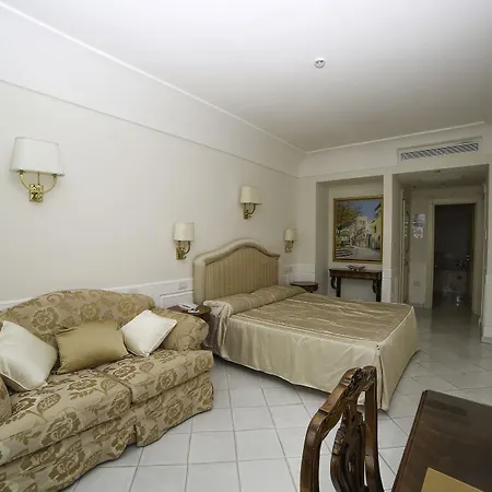 Fraulo Hotel