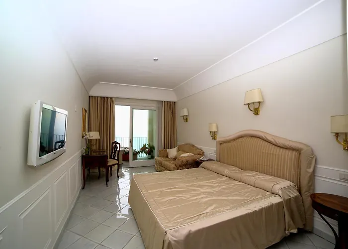 Fraulo Hotel 4*