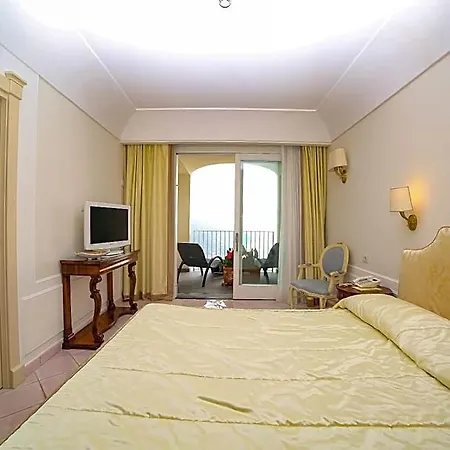 Fraulo Hotel 4*