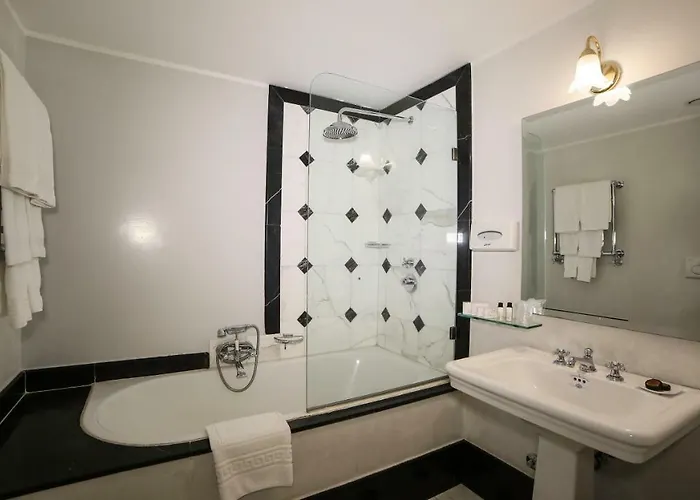 Fraulo Hotell 4*