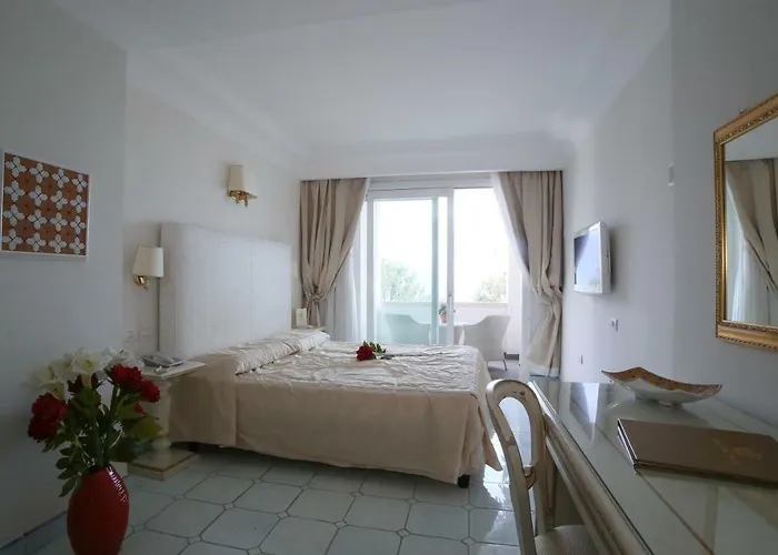 Fraulo Hotel 4*
